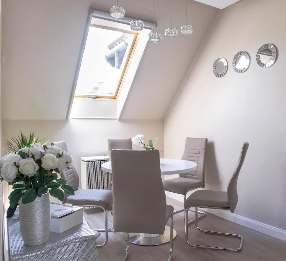 Glamour Apartman Apartment Eger